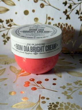 Sol de Janeiro Bom Dia Bright Cream - Coral Pink and White Jar